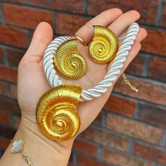 Gold Spiral Shell Necklace and Earring Set - Picture 7 of 14